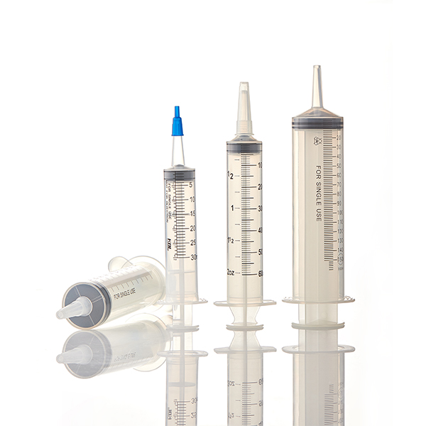 DISPOSABLE IRRIGATION SYRINGES